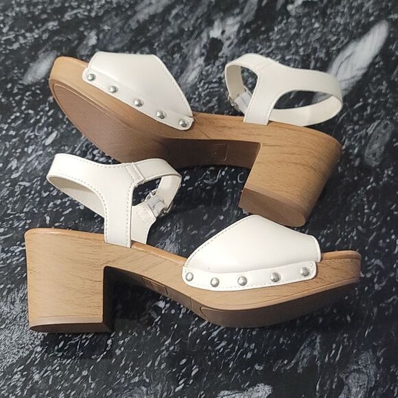 BRAND NEW ME TOO  WOMEN'S FAUX LEATHER HEEL SANDALS   - Picture 8 of 16